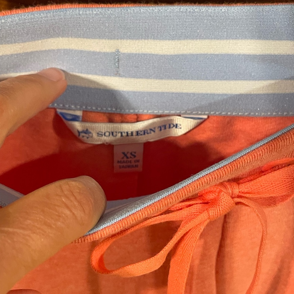 Southern Tide Coral Pink Hooded Sweatshirt & Shorts Set - Picture 3 of 7